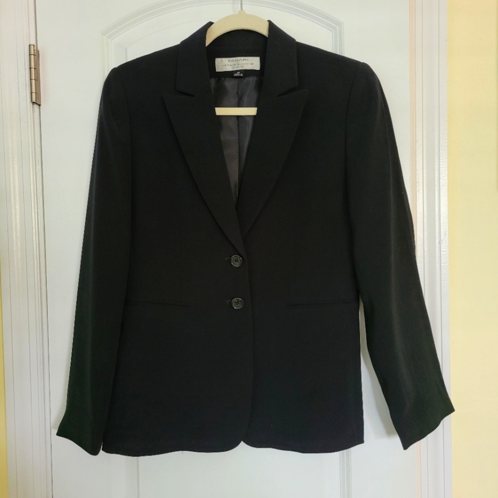 TAHARI suit jacket